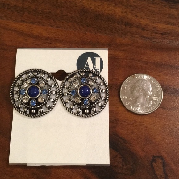 Earrings - Picture 2 of 2